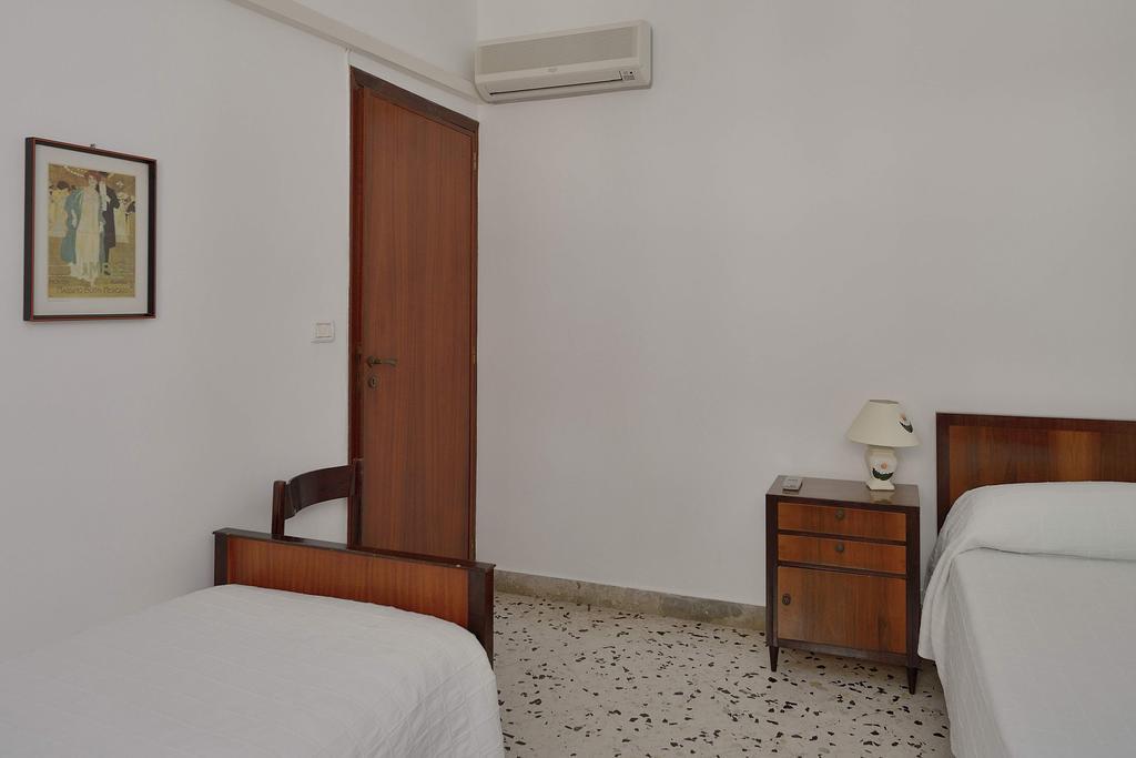 App.Ti Scala Dei Turchi Tetide Apartment Porto Empedocle Room photo